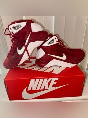 NIKE HYPERDUNK SIZE 8.5 GYM RED/WHITE-TEAM RED Men’s shoes